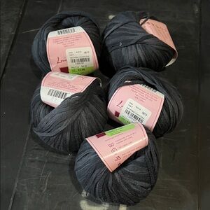 5 Skeins Louisa Harding Delphine